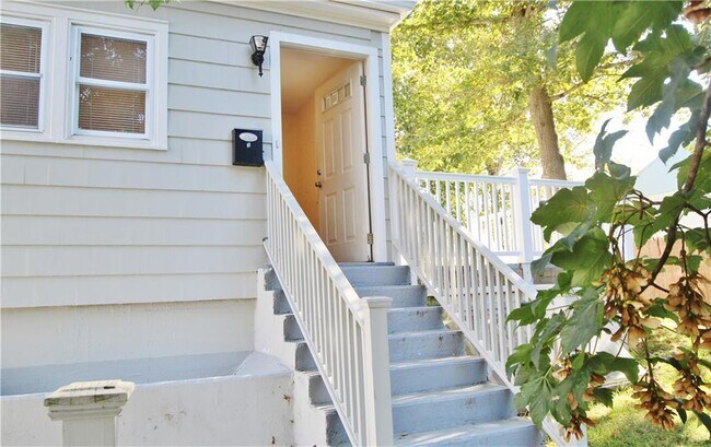 Building Photo - 23 Smith Ave Unit 3 Rental