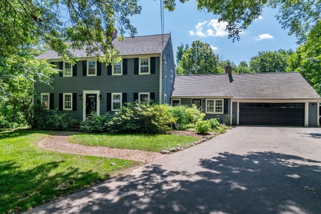 Photo - 132 Pelham Island Rd House