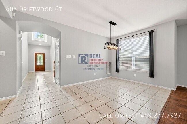 Photo - 405 Driftwood Ct