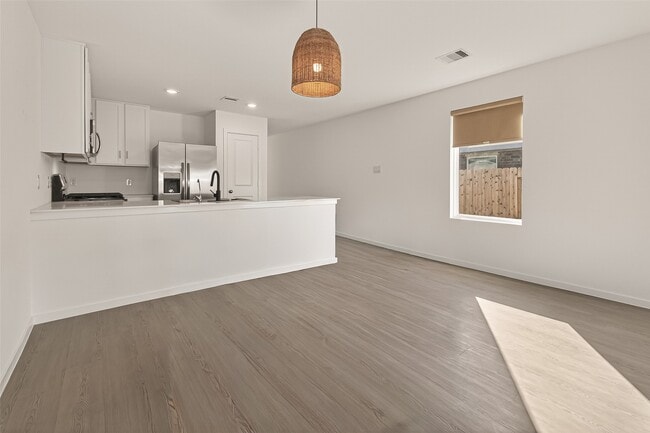 Photo - 6915 Lilac Vine Ln