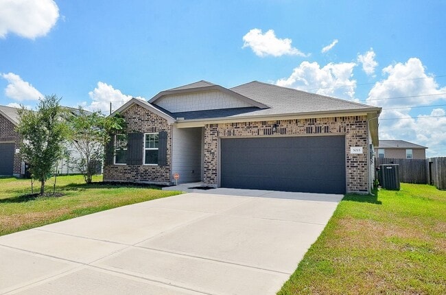 5015 Highland Spgs Dr