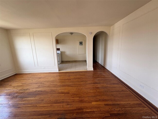 Building Photo - 30 Locust Hill Ave Unit 7L