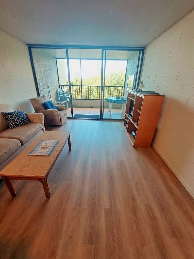 Building Photo - Mauna Loa Shores Condo Unit 409