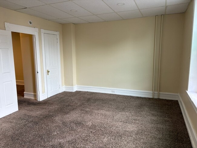 Building Photo - 121 N 11th St Unit 2 Rental