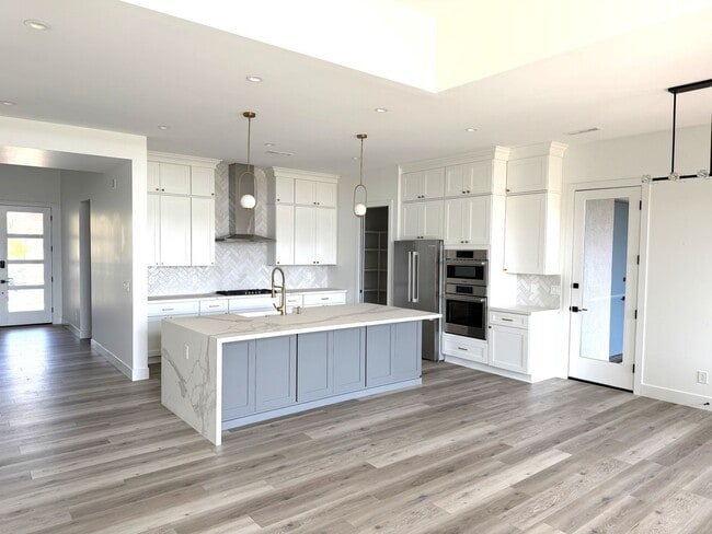 Photo - 1197 Sassaby Cir