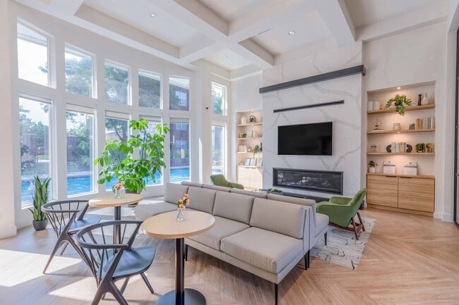 Photo - IMT Dayton Station