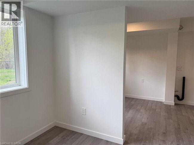 Photo - 127 HighRiver Trl