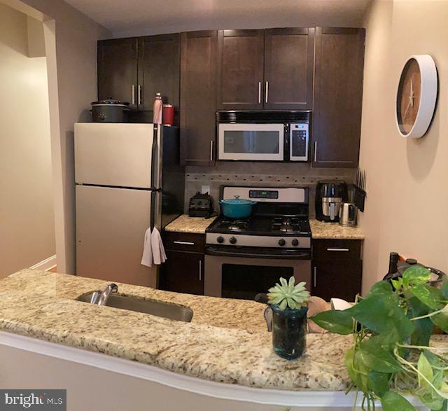 Photo - 2001 Tulip St