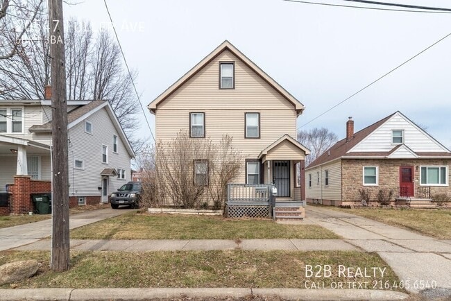 Building Photo - 20547 Fuller Ave