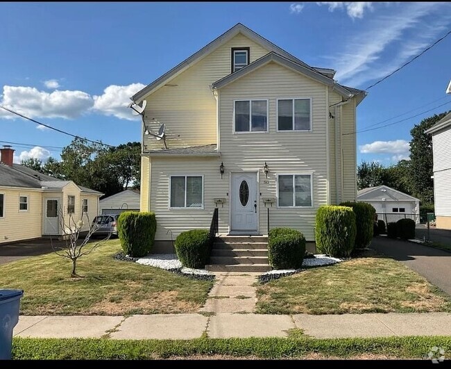 Building Photo - 50 Magnolia St Rental
