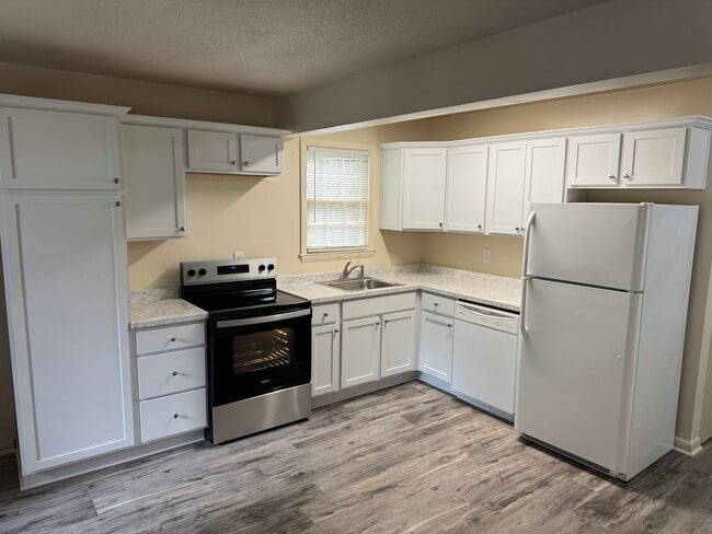 Photo - 435 N Church St Unit #3