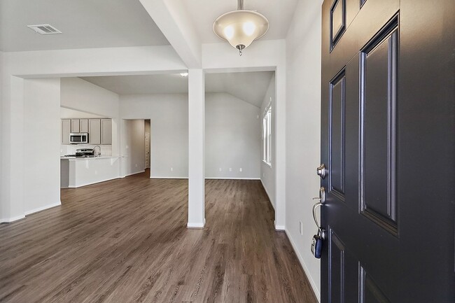 8431 Moonlight Bay Cir