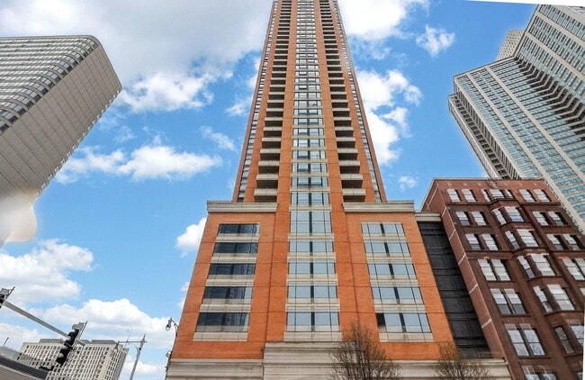 Building Photo - 1160 S Michigan Ave Unit 1404