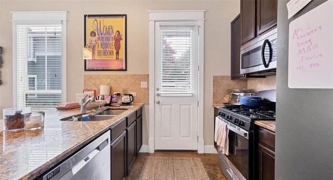 Photo - 507 W N Loop Blvd