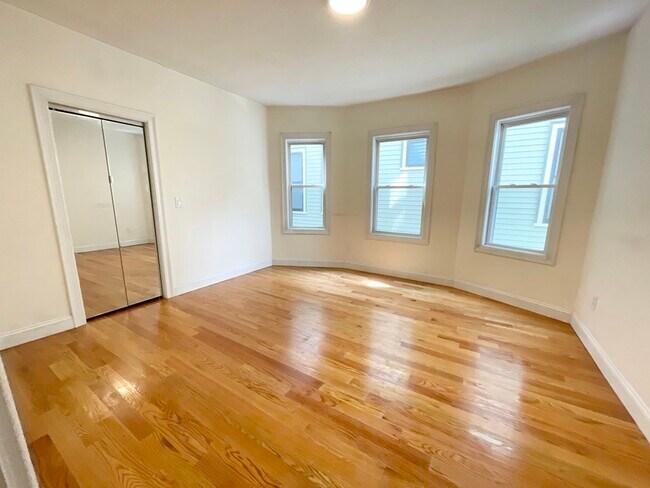 Photo - 7 Sudan St Unit 2