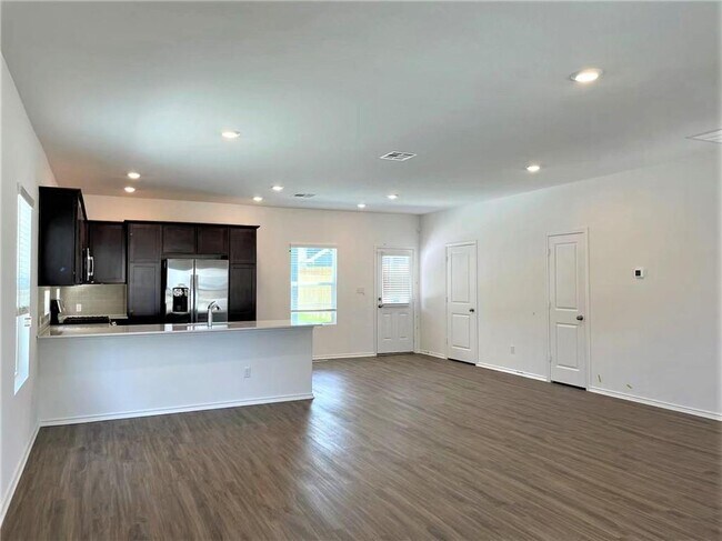 Photo - 1513 Weatherford Ln