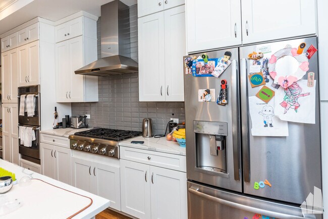 Photo - 3363 S Giles Ave