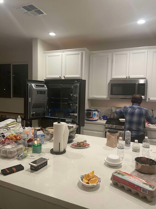 Photo - 205 Zinnia Way