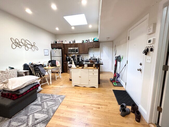 Photo - 8 Burney St Unit 2