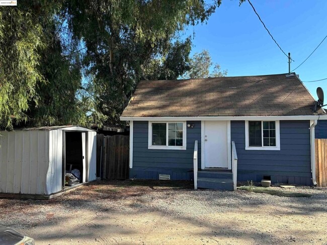 Building Photo - 15089 Byron Hwy Rental