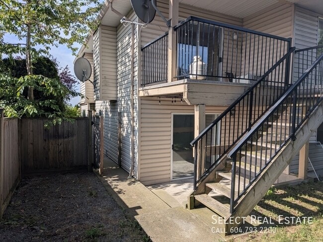 Photo - 31033 Upper MacLure Rd
