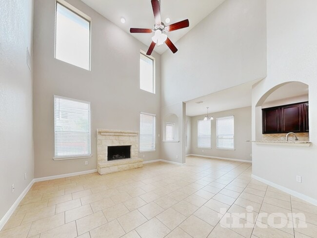 Photo - 724 Great Cloud Dr