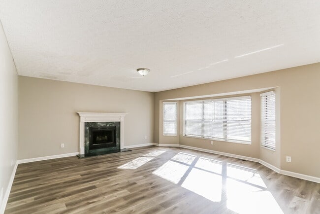 Photo - 5815 Castleknock Rd