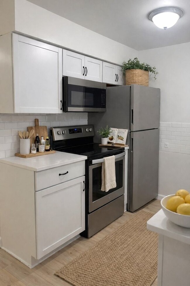 Building Photo - 40345 Plymouth Rd Unit 201