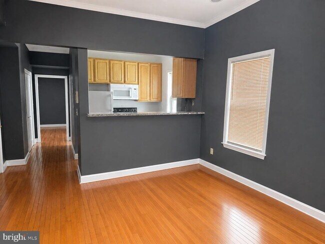 Photo - 4202 Grant St NE Unidad 302