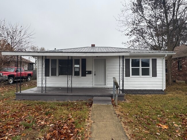 Building Photo - 1320 N Jay St