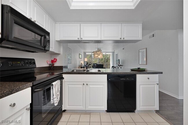 Photo - 15161 Cedarwood Ln Unit 1205