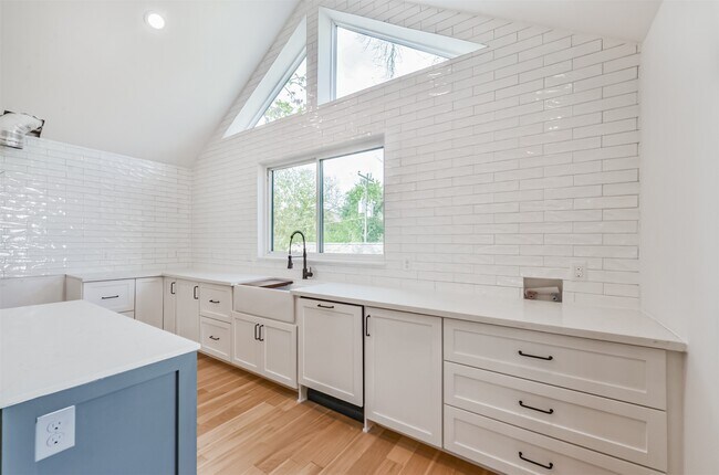 Photo - 4718 N Braeswood Blvd