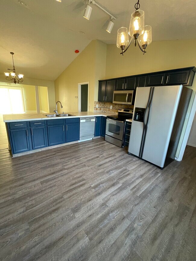 Photo - 136 Centennial Cir