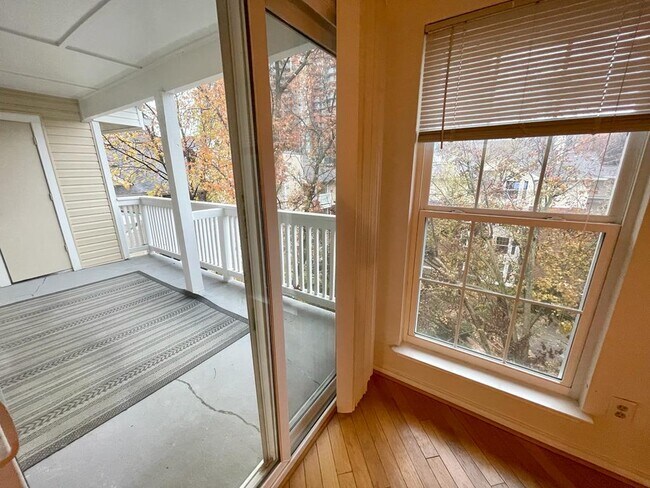 Photo - 1524 Lincoln Way Unit 418