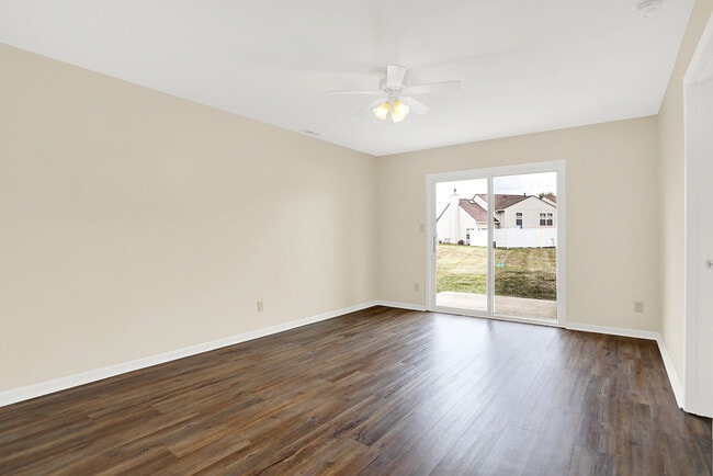 Photo - 1082 Fairlane Ct