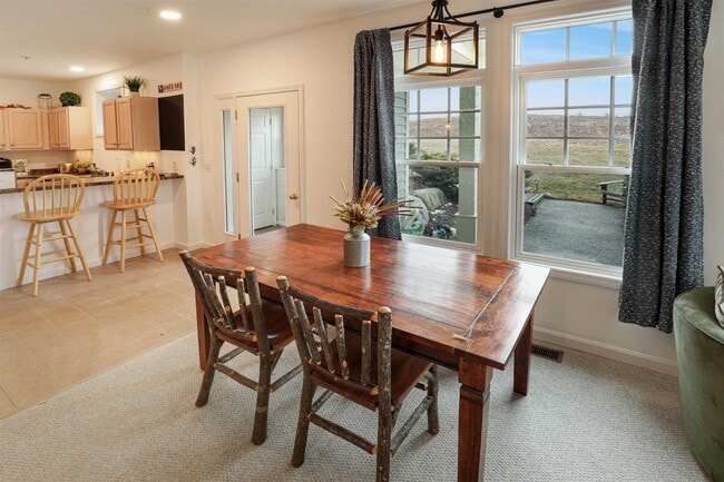 Photo - 43 Lafayette Rd Unit 1