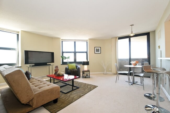Photo - 3660 N Lake Shore Dr Unit 4312
