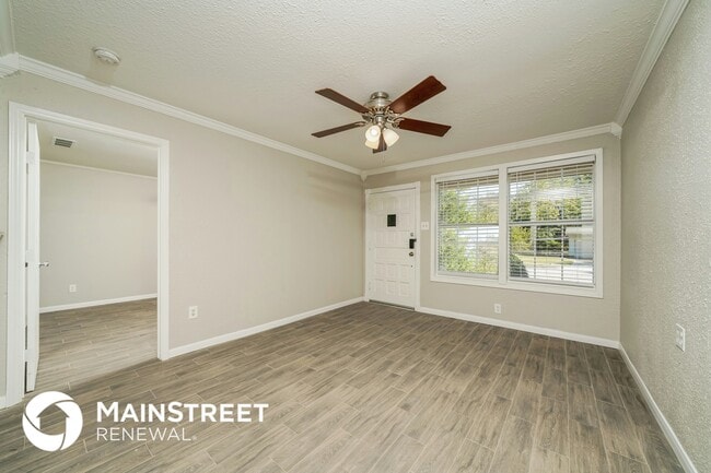 Photo - 2937 Larry Dr