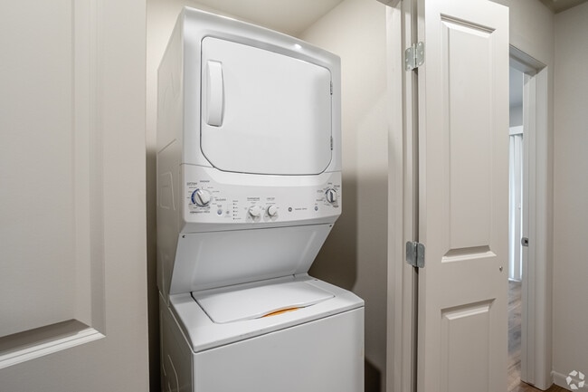 1/2 In-Unit Washer/ Dryer