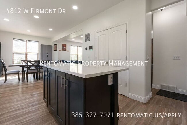 Photo - 4812 Firmont Dr