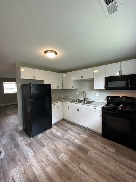 Photo - Garland Court Apartments