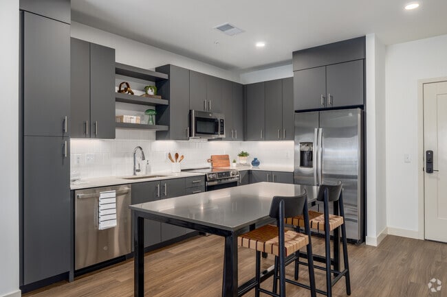 1BR, 1BA - 711SF - Kitchen - The Wade
