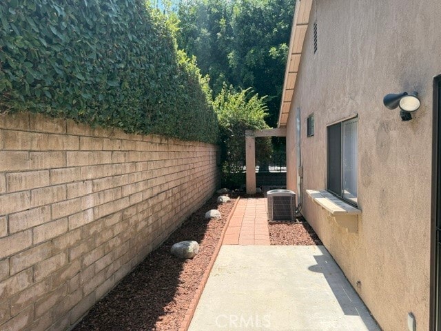 Photo - 2324 Raintree Dr