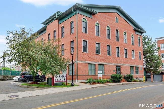 Building Photo - 1618-18 Ann St Unit 35