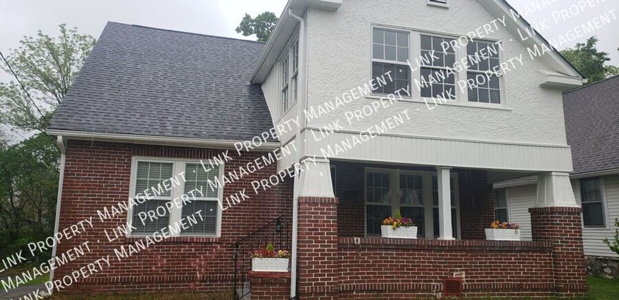 Coming in June! Remodeled 4 Bedrooms 2 Fu... - Coming in June!  Remodeled 4 Bedrooms 2 Fu...