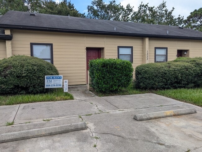Building Photo - 1333 Jefferson Ave Unit B Rental