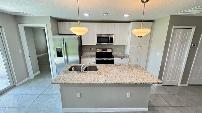 Photo - Amazing 4 Bedroom, 2 Bathroom Home in Palm Bay!!