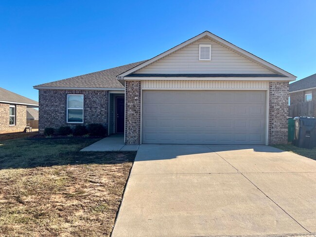 Great 3 Bed, 2 Bath In Yukon Schools!! New... - Great 3 Bed, 2 Bath In Yukon Schools!! New... House