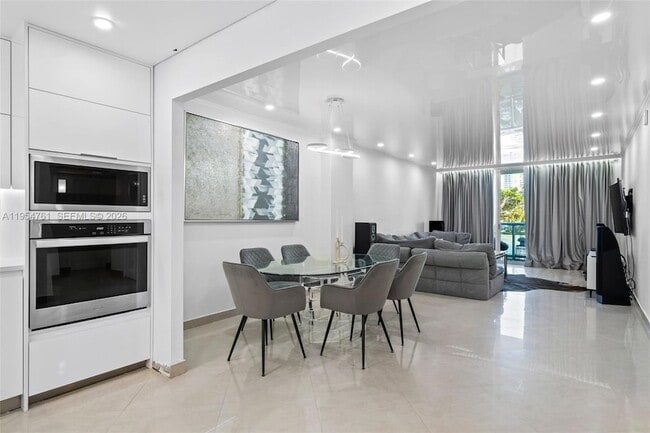 Photo - 19390 Collins Ave Unit 209