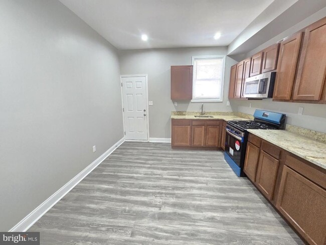 Photo - 336 Whitridge Ave